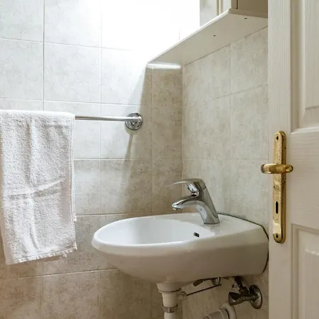 En Tino 4 Affittacamere Tínos