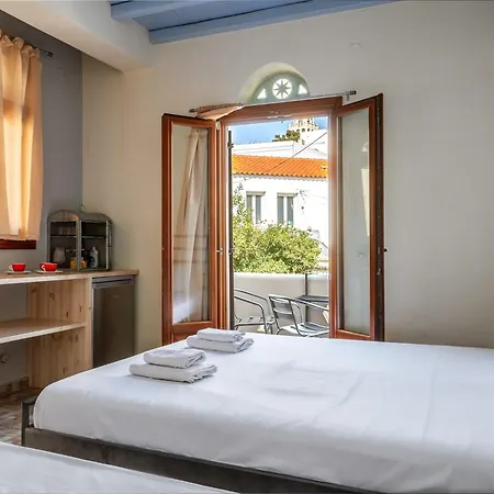 Πανσιόν En Tino 4 3*