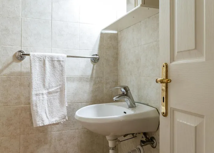 En Tino 4 Pensionat Tínos